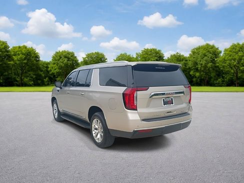 Used 2023 GMC Yukon XL SLT w/ LPO, Floor Liner Package RWD image 5