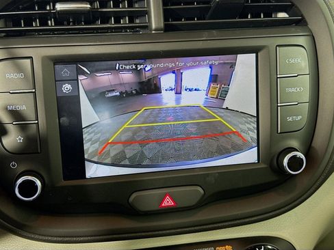 Certified 2025 Kia Soul LX w/ LX Technology Package image 15