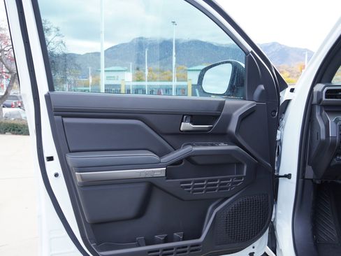 New 2025 Toyota Tacoma TRD Off-Road image 18