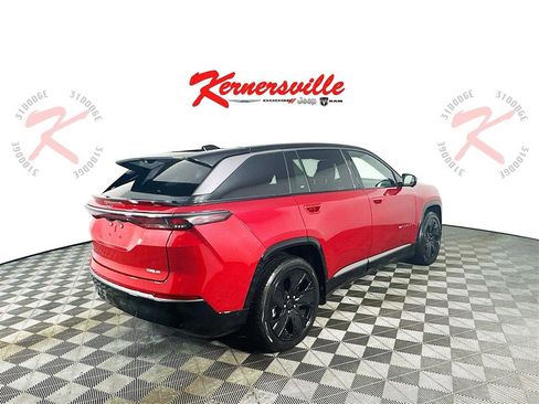 New 2025 Jeep Wagoneer S Launch Edition image 7