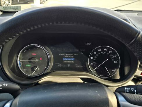 Used 2021 Toyota Sienna Limited image 26