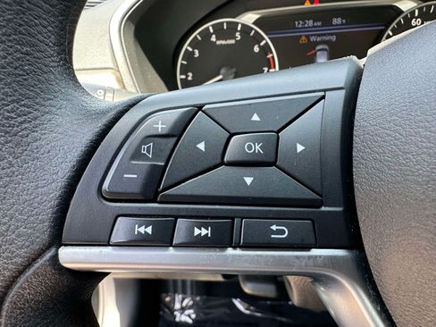 Used 2024 Nissan Altima 2.5 SV FWD image 16
