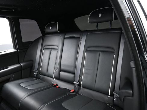 Used 2023 Rolls-Royce Cullinan w/ Technology Package image 26
