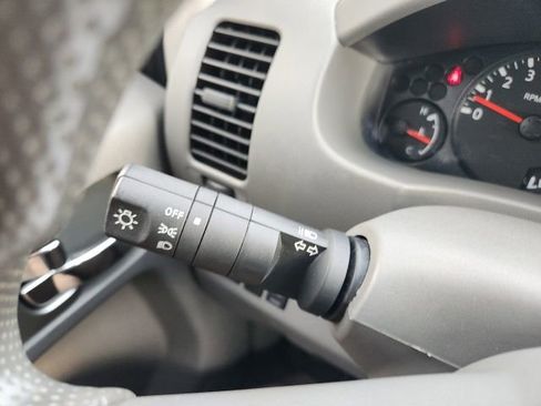 Used 2019 Nissan Frontier SV image 28