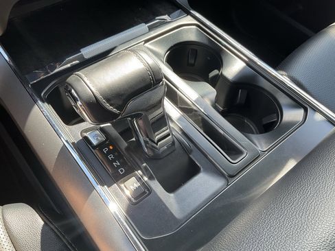 Used 2023 Ford F150 Lariat image 10