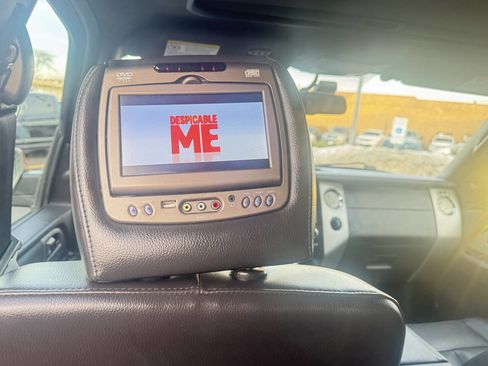 Used 2013 Ford Expedition EL Limited image 16