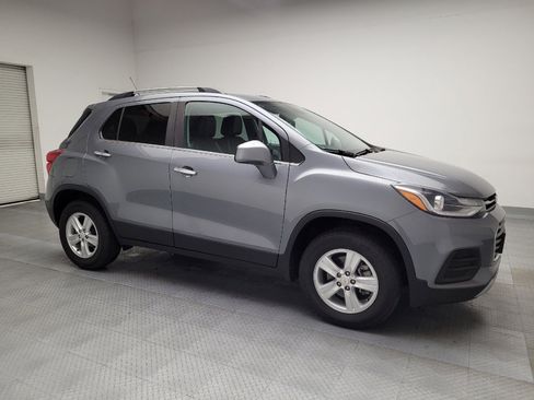 Used 2019 Chevrolet Trax LT w/ LT Convenience Package AWD/4WD image 11
