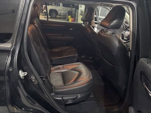 Used 2021 Toyota Highlander XLE AWD/4WD image 29