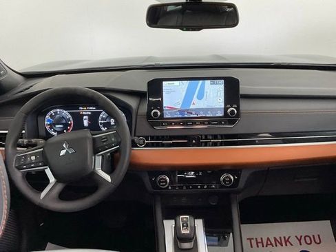 Used 2022 Mitsubishi Outlander SEL image 24