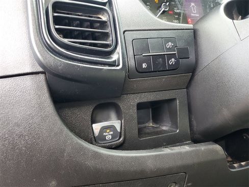 Used 2023 RAM ProMaster 3500 w/ Convenience Group image 11