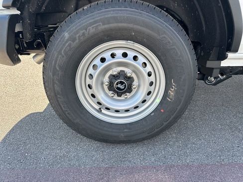 New 2025 Ford Bronco 4-Door image 39