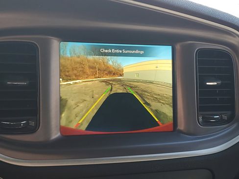 Used 2021 Dodge Charger SXT w/ Driver Convenience Group image 18