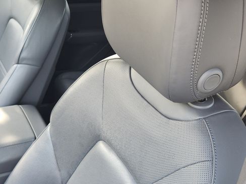 Used 2020 Porsche Cayenne AWD/4WD image 7
