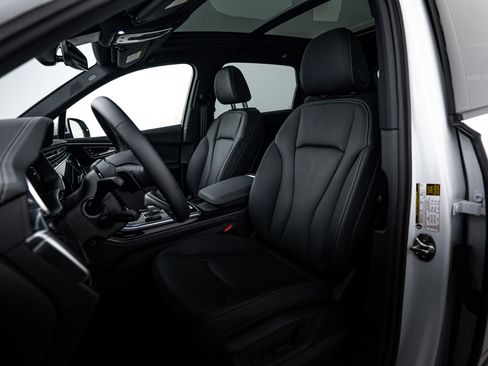 Certified 2025 Audi Q7 2.0T Premium Plus w/ Premium Plus Package image 15