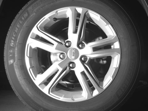 Used 2024 GMC Terrain SLE FWD image 15