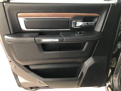 Used 2017 RAM 1500 Laramie w/ Convenience Group AWD/4WD image 14