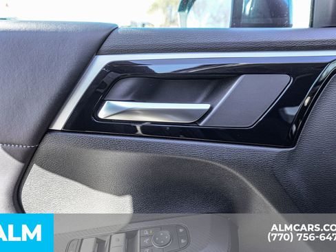 Used 2025 Mitsubishi Outlander SE image 56