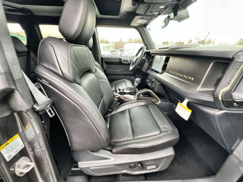 New 2025 Ford Bronco Badlands image 26