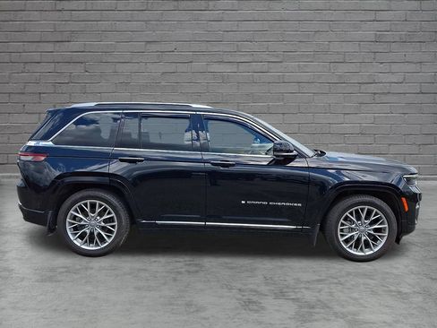 Used 2023 Jeep Grand Cherokee Summit AWD/4WD image 13