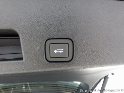 New 2026 Chevrolet Traverse Z71 w/ Driver Confidence Package image 22