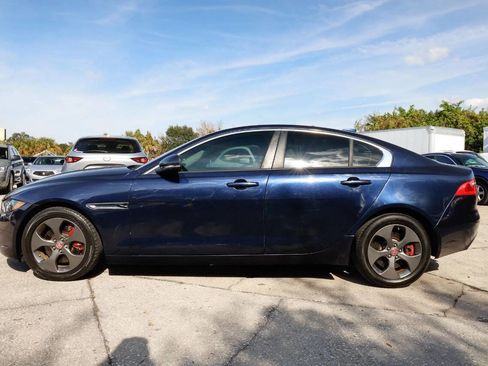 Used 2017 Jaguar XE image 2
