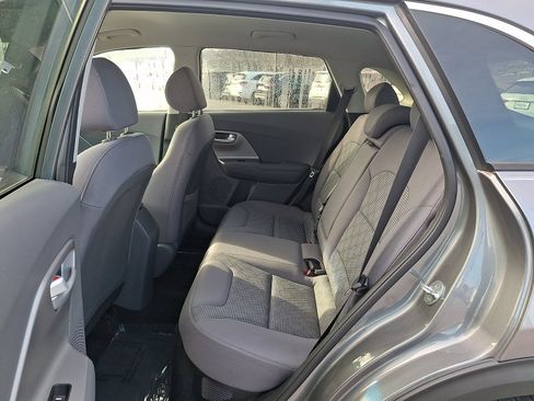 Used 2018 Kia Niro LX image 10