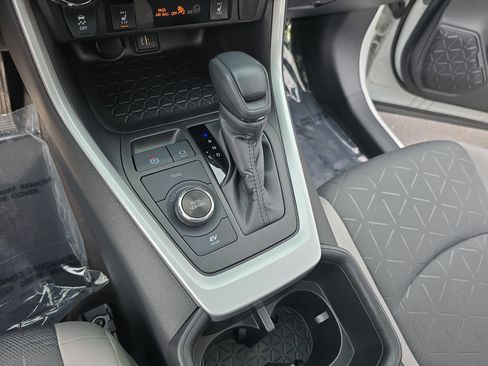 Used 2024 Toyota RAV4 XLE w/ Convenience Package image 24