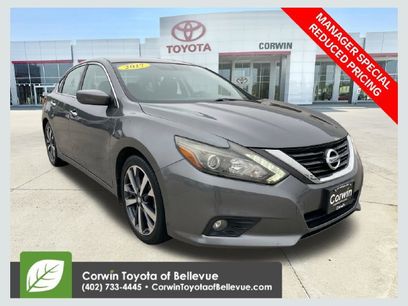 Used 2017 Nissan Altima 2.5 SR w/ LED Appearance Package