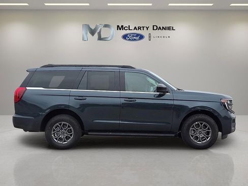 New 2025 Ford Expedition Active image 6