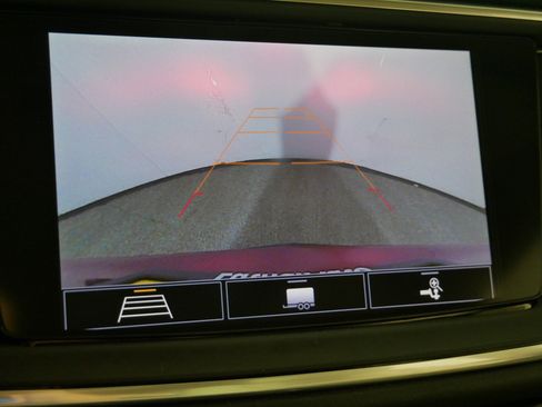 Used 2020 Buick Enclave Premium w/ Sun and Sites Package image 32