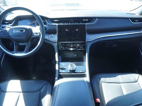 Used 2024 Jeep Grand Cherokee Limited 4xe image 7