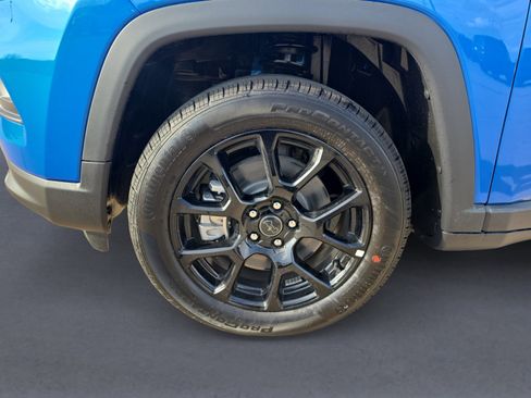 New 2026 Jeep Compass Latitude image 14