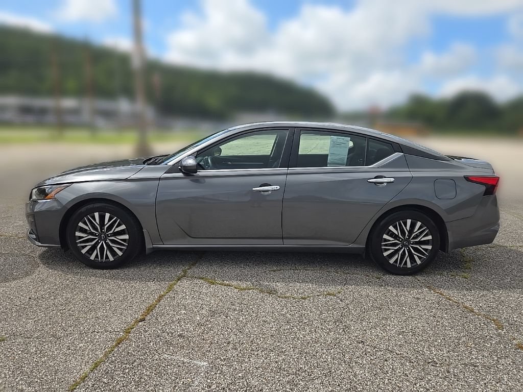Used 2023 Nissan Altima 2.5 SV FWD image 10