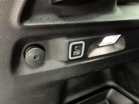 Used 2022 Jeep Grand Cherokee L Laredo AWD/4WD image 31