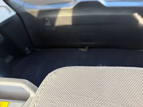 Used 2014 Subaru Forester 2.5i Premium AWD/4WD image 31