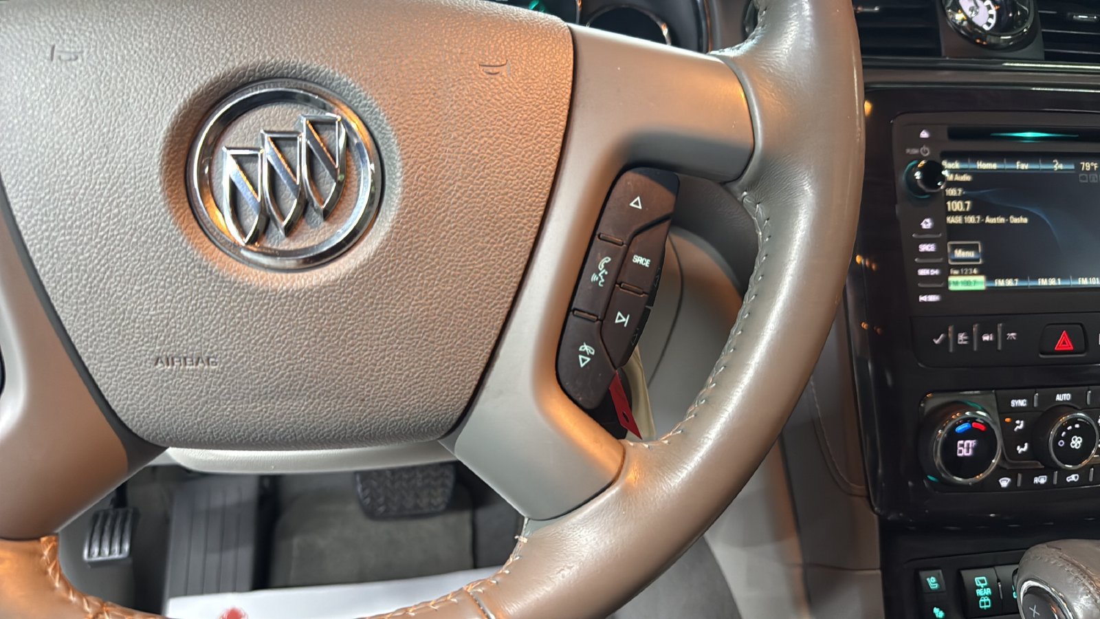 Used 2016 Buick Enclave Premium w/ Experience Buick Package FWD image 15