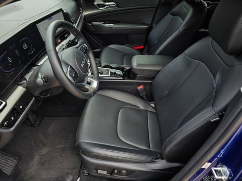Used 2024 Kia Sportage EX FWD image 32