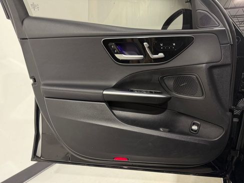Used 2024 Mercedes-Benz C 300 Sedan image 13