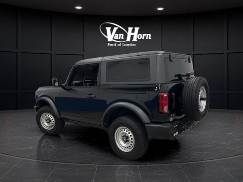 Used 2023 Ford Bronco 2-Door image 3