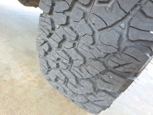 Used 2015 Jeep Wrangler Unlimited Sahara w/ Connectivity Group AWD/4WD image 56