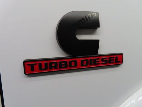 Used 2022 RAM 2500 Laramie w/ Night Edition image 45