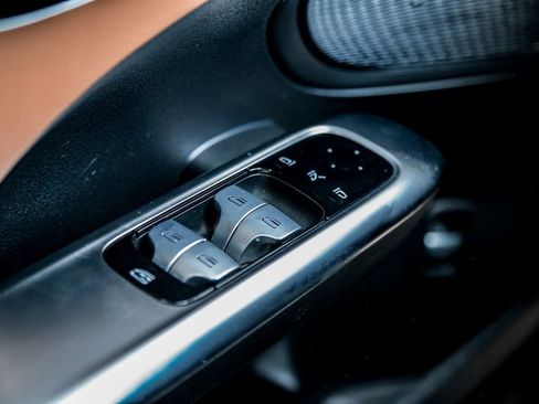 Used 2023 Mercedes-Benz C 300 C 300 image 19