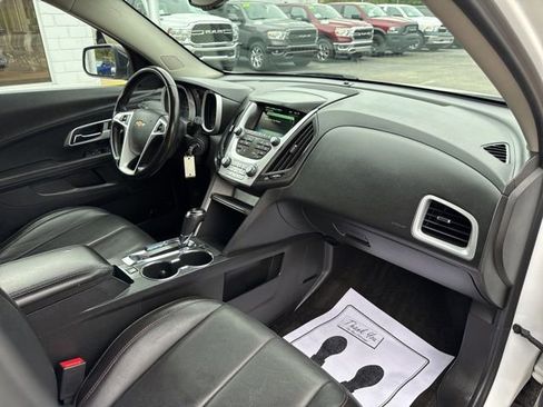 Used 2017 Chevrolet Equinox LT w/ Sport Edition FWD image 37