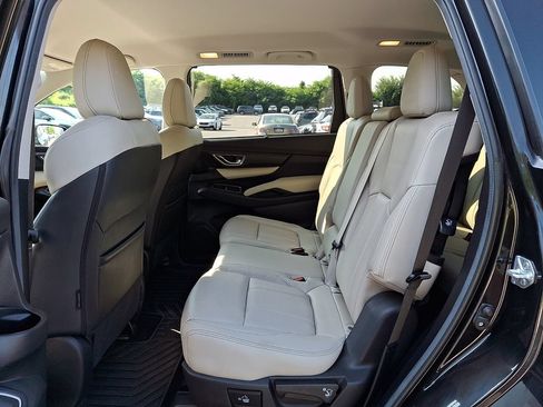 Certified 2023 Subaru Ascent Limited AWD/4WD image 11
