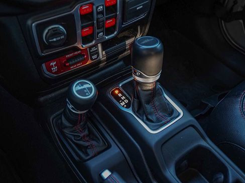 Used 2023 Jeep Gladiator Rubicon w/ LED Lighting Group image 22