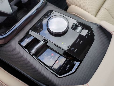 Used 2026 BMW X3 xDrive30 w/ Premium Package image 23