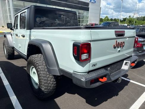 Used 2023 Jeep Gladiator Mojave AWD/4WD image 3
