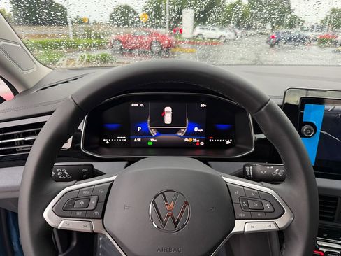 New 2026 Volkswagen Jetta SE FWD image 14