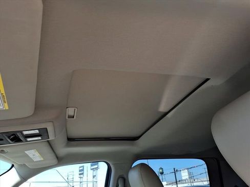 Used 2014 RAM 1500 Laramie w/ Convenience Group image 11