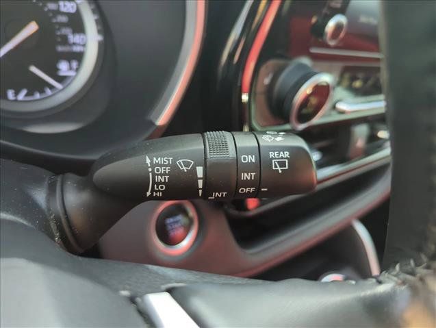 Used 2021 Toyota Highlander XSE FWD image 17